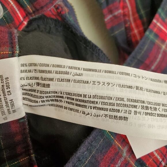 Hollister Green /Red plaid pants - Picture 7 of 11